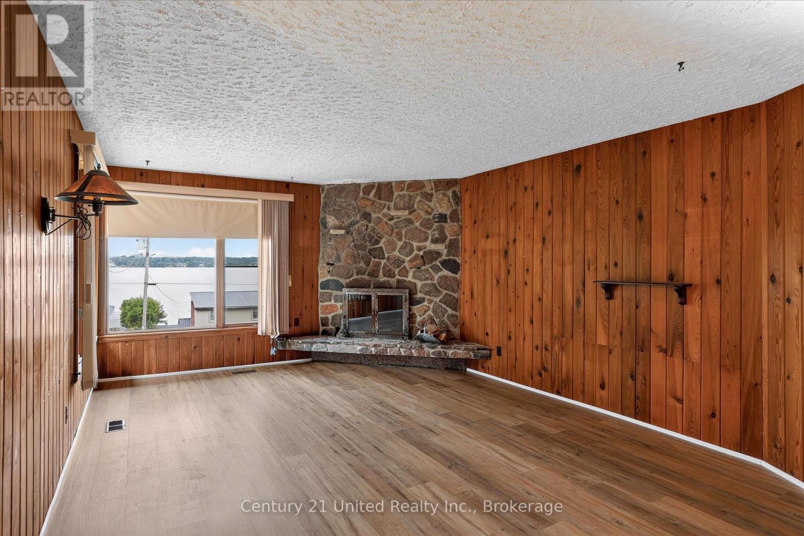995 NICHOLL'S BOULEVARD - Image 7