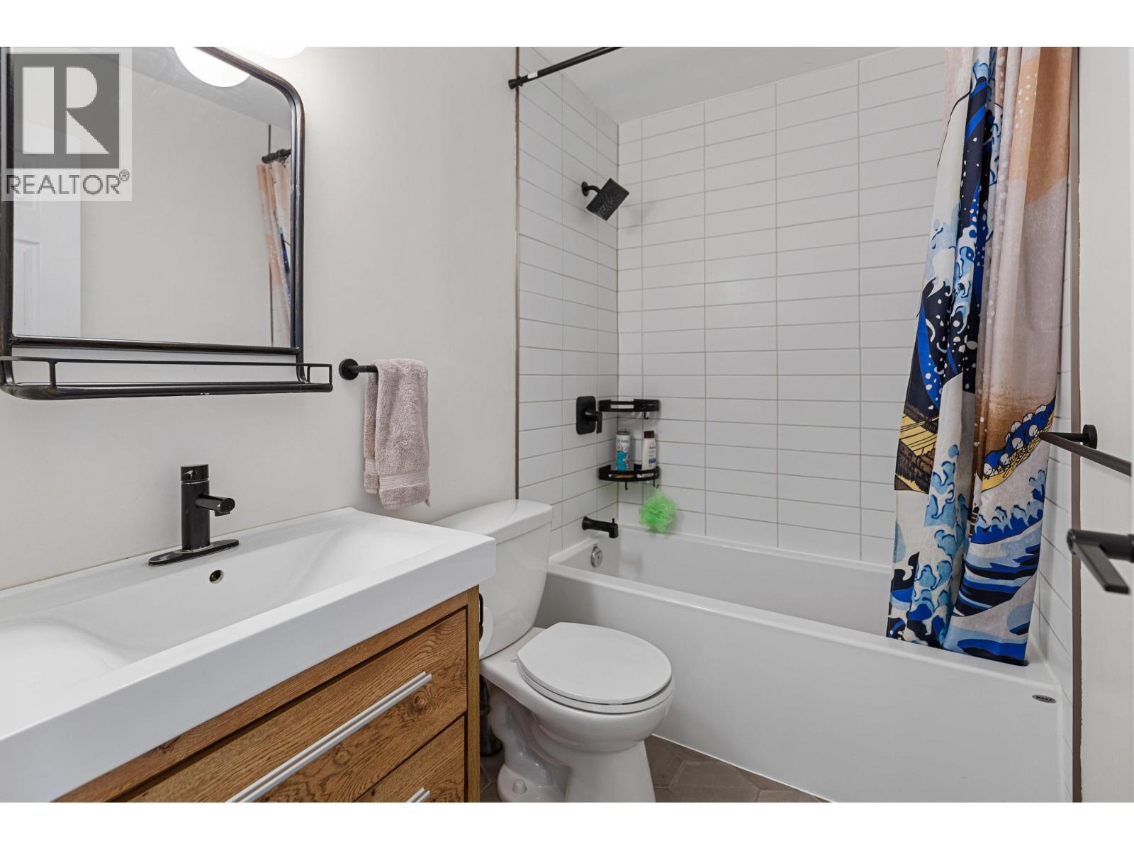 Photo 19 of 34 — 7511 JEAN DE BREBEUF CRESCENT · Prince George, BC