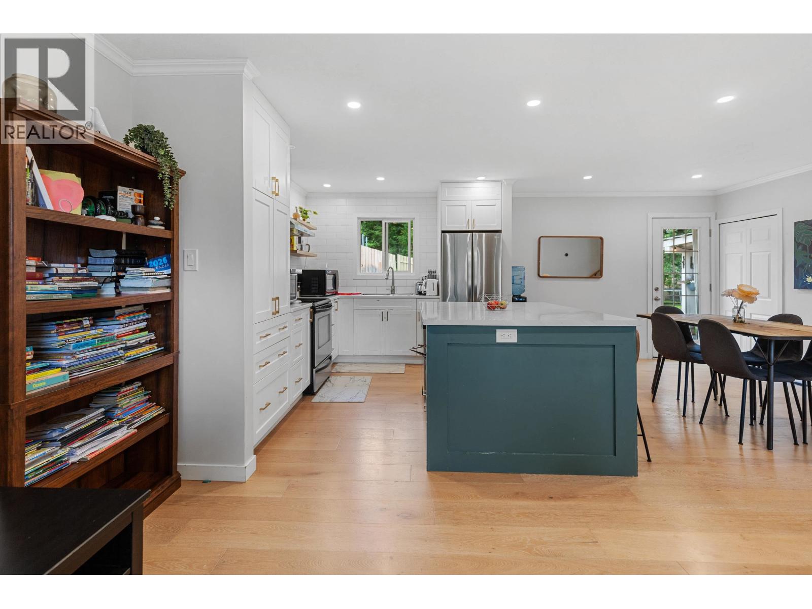7511 JEAN DE BREBEUF CRESCENT - 13