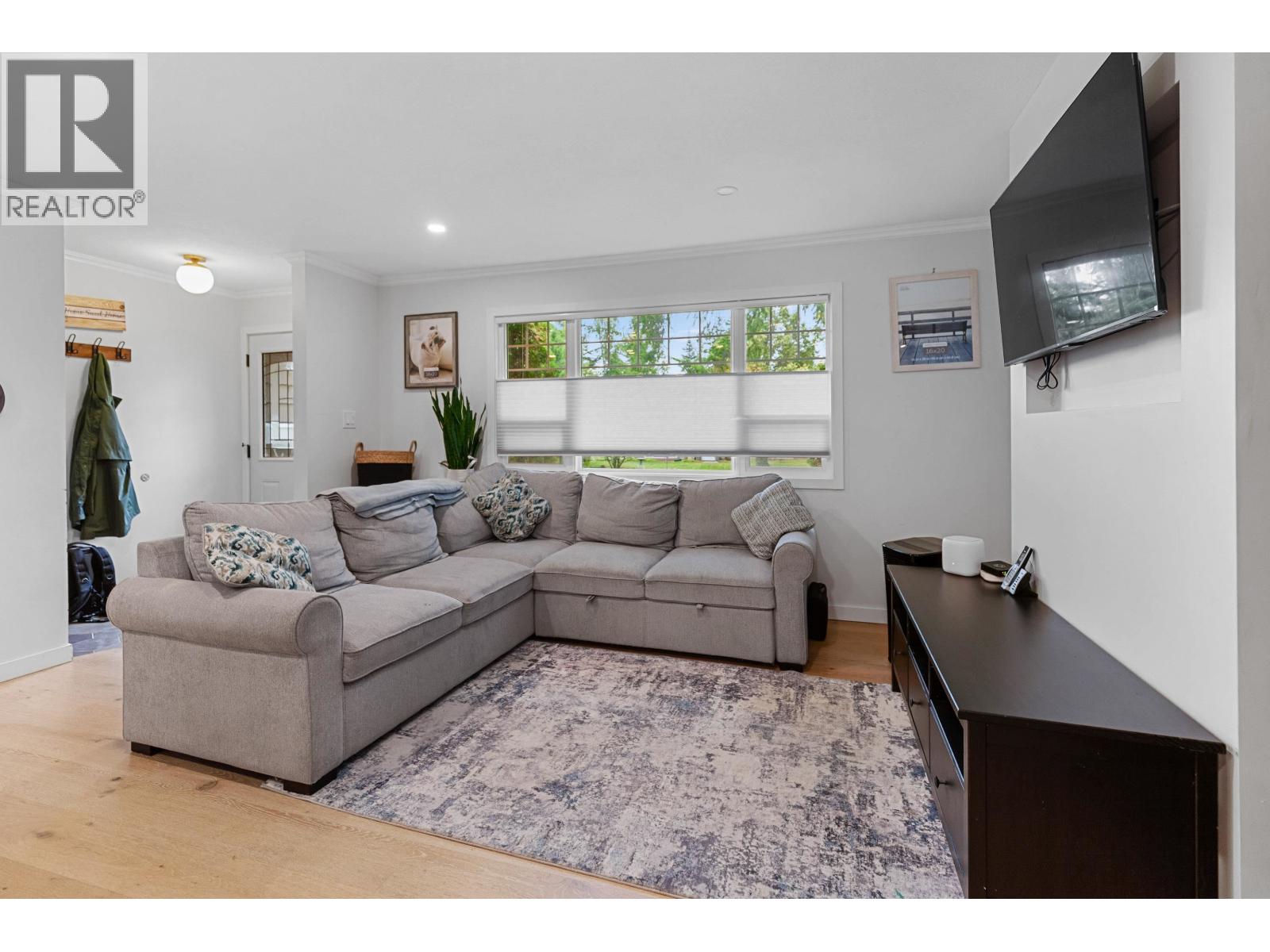 Photo 12 of 34 — 7511 JEAN DE BREBEUF CRESCENT · Prince George, BC