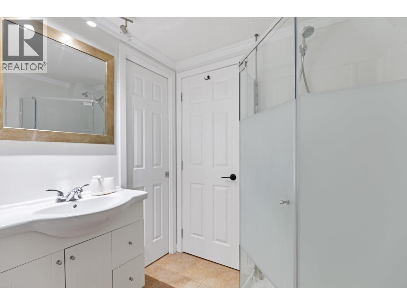 Photo 24 of 34 — 7511 JEAN DE BREBEUF CRESCENT · Prince George, BC