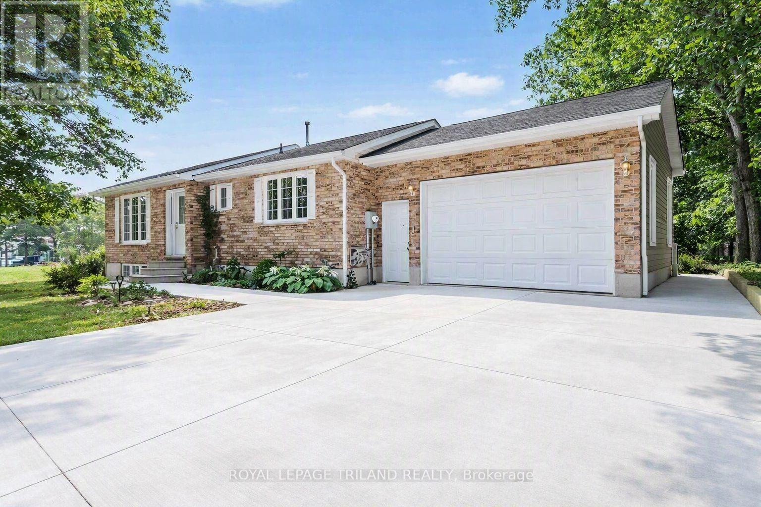 10234 JULIE AVENUE, Lambton Shores