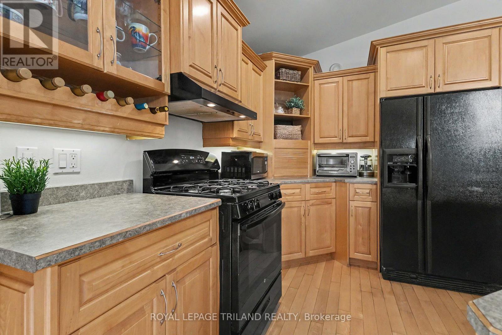 10234 JULIE AVENUE - Image 15