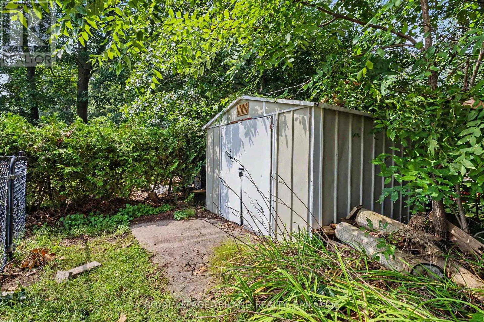 10234 JULIE AVENUE - Image 38