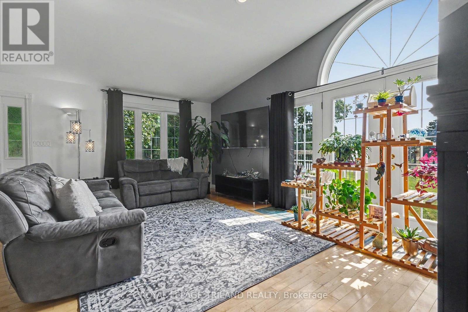 10234 JULIE AVENUE, Lambton Shores — photo 7