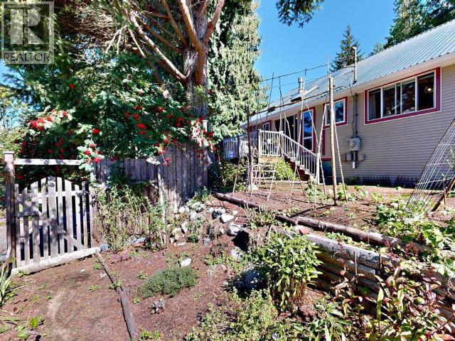 5836 MOWAT AVE, Powell River