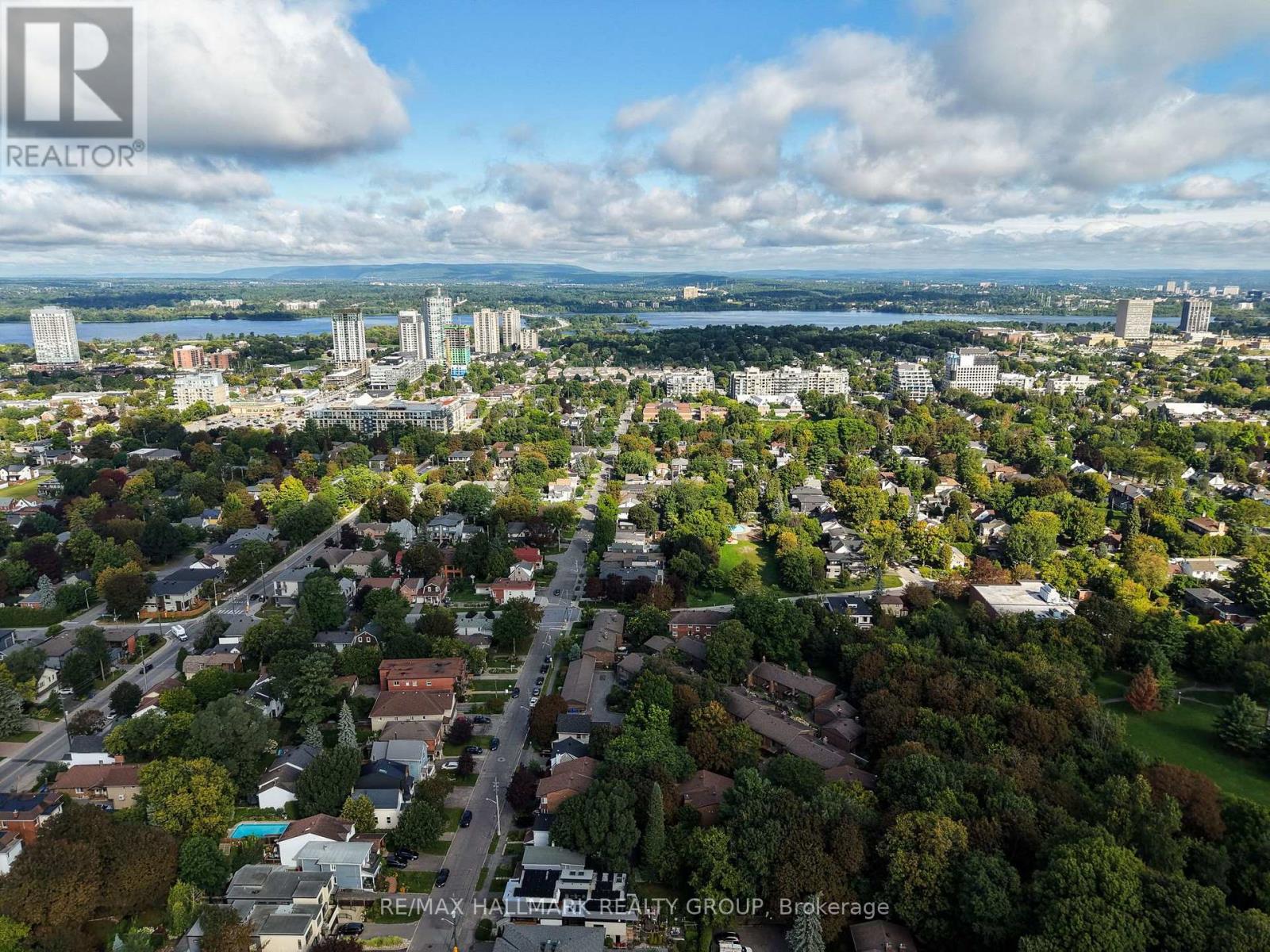 3 Bed, 2 Bath House for Sale in Ottawa – 6 – 525 HILSON AVENUE, Ottawa – MLS# X13766902 - Image 28