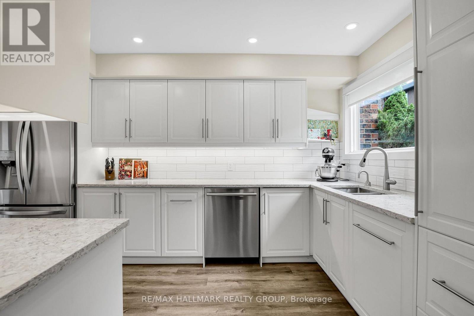 6 - 525 HILSON AVENUE, Ottawa — photo 8