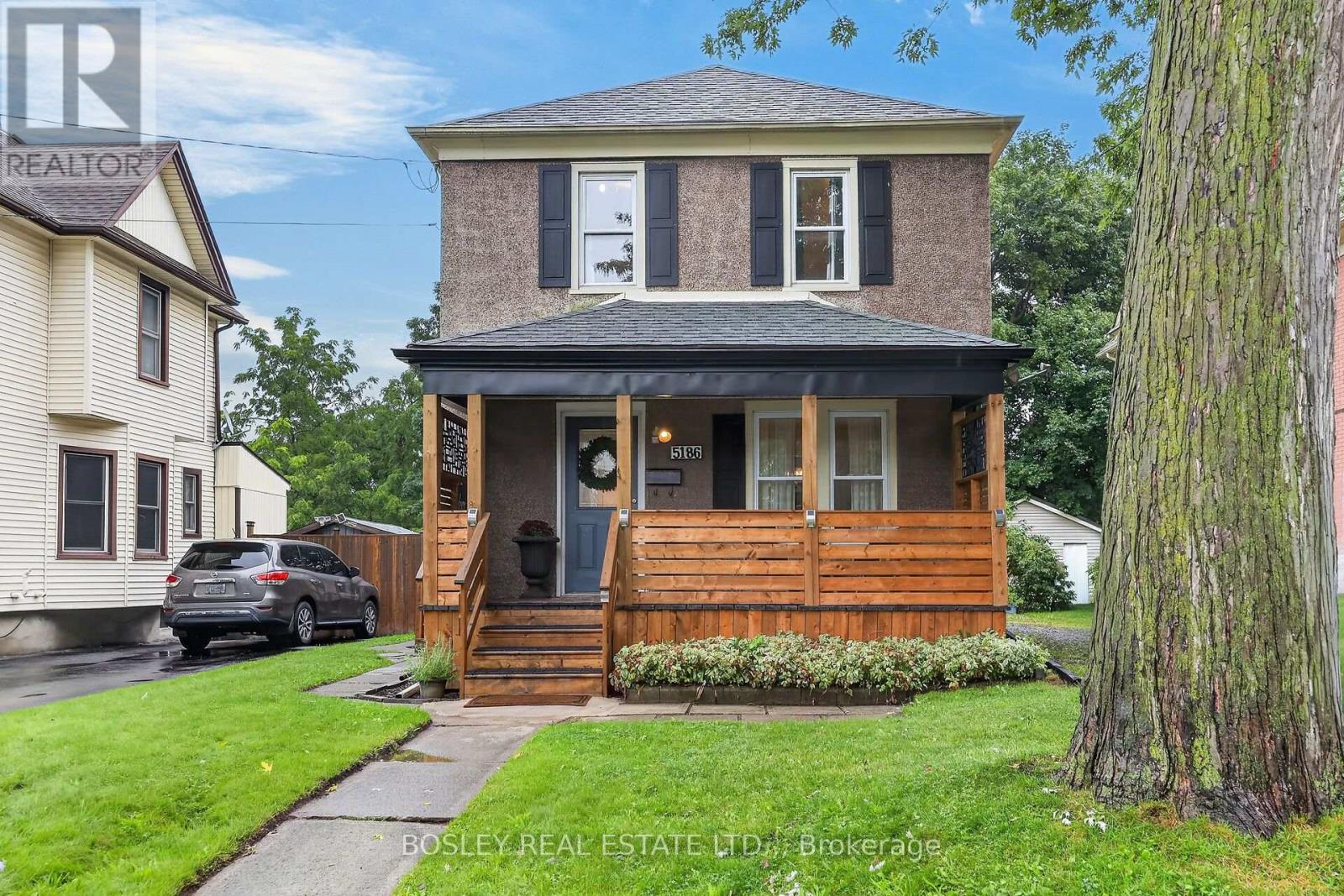 5186 MCGLASHAN CRESCENT - 1