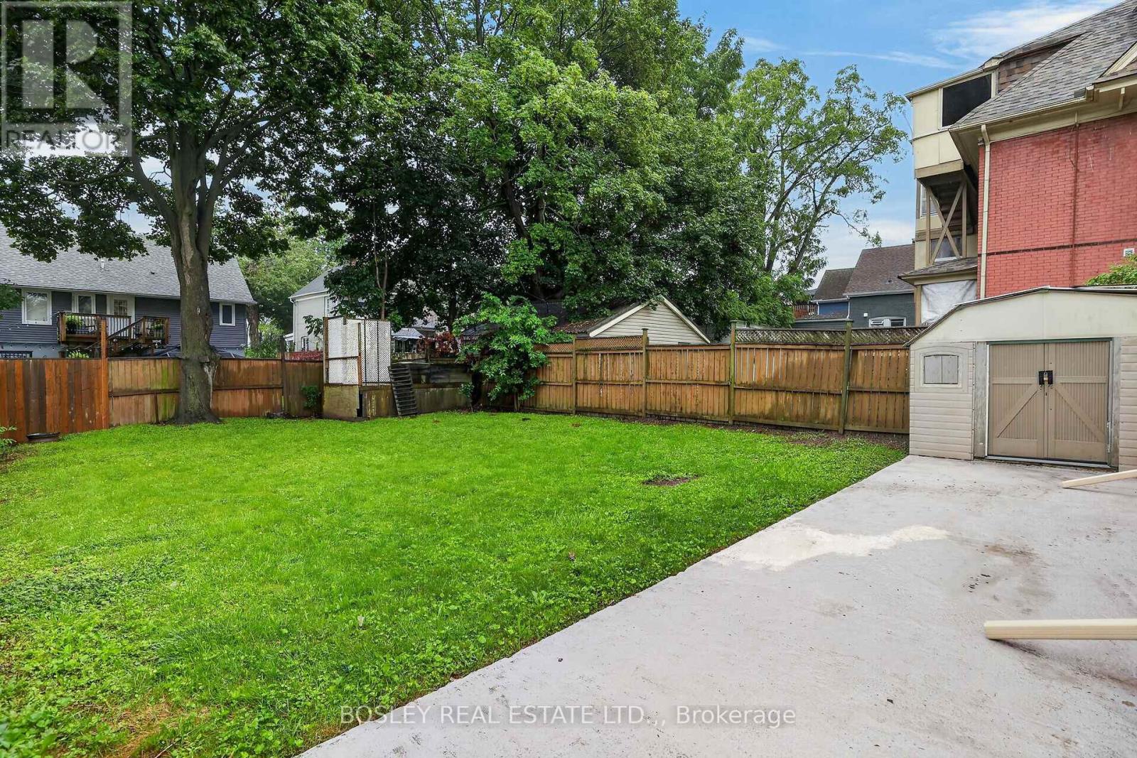 5186 MCGLASHAN CRESCENT - Image 36