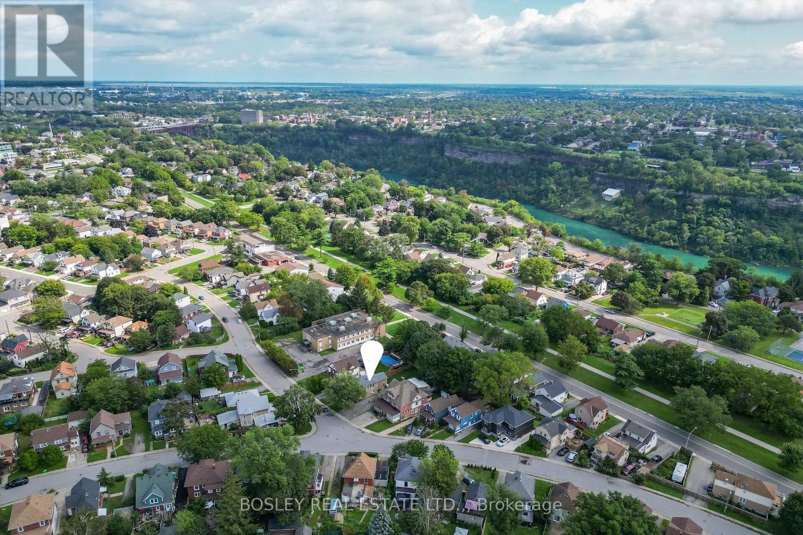 5186 MCGLASHAN CRESCENT - Image 45