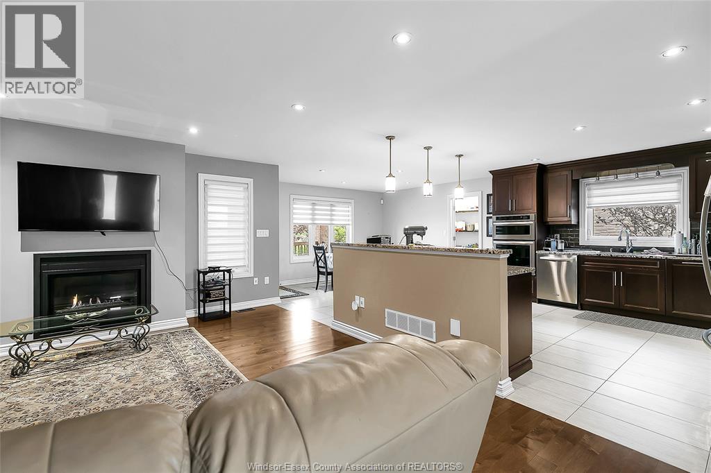 4601 8TH CONCESSION Unit# UPPER, Maidstone — photo 9