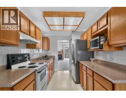 8 820 Kiwanis Way, Gibsons, BC V0N1V9 Photo 10