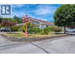 8 820 Kiwanis Way, Gibsons, BC V0N1V9 Photo 34
