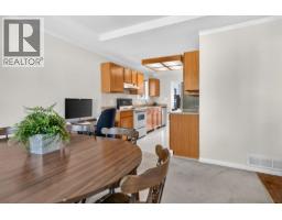 8 820 Kiwanis Way, Gibsons, BC V0N1V9 Photo 7