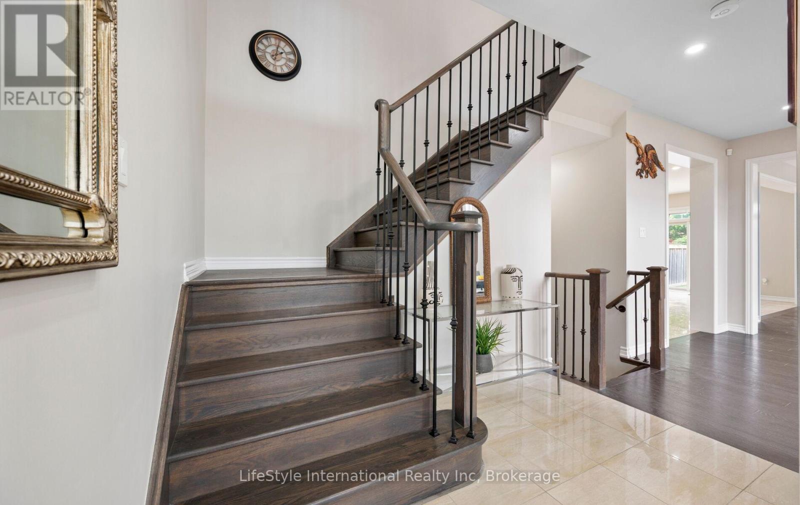48 HAWKE CRESCENT - Image 31