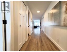1040 Celia Crescent, Gibsons, BC V0N1V7 Photo 6