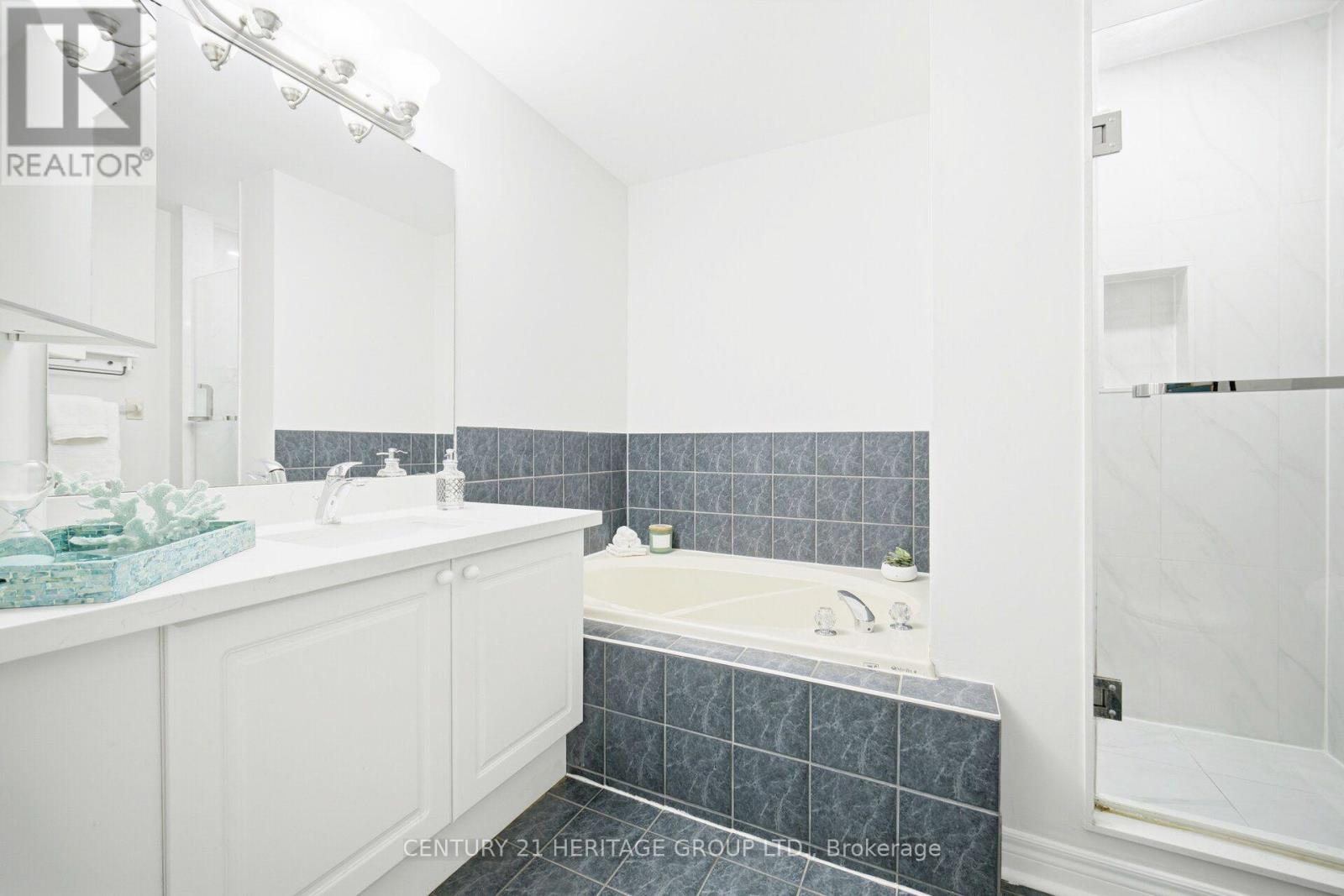46 SNOWY MEADOW AVENUE - 24
