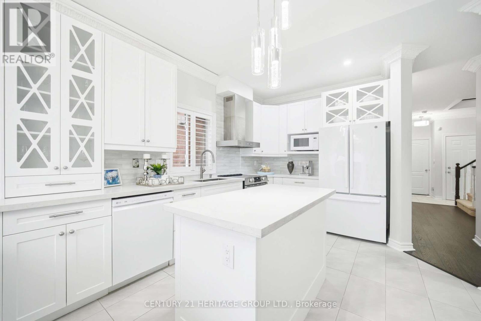 46 SNOWY MEADOW AVENUE - 7