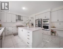 Kitchen - 245 Danny Wheeler Boulevard, Georgina, ON L4P0J8 Photo 7