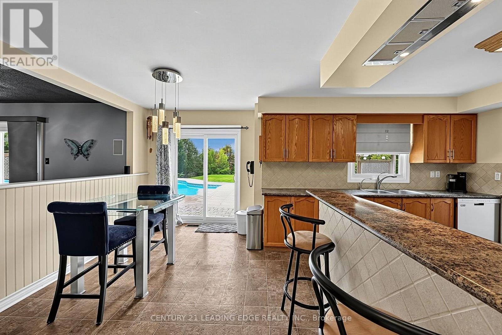 48 BROADVIEW AVENUE - Image 11