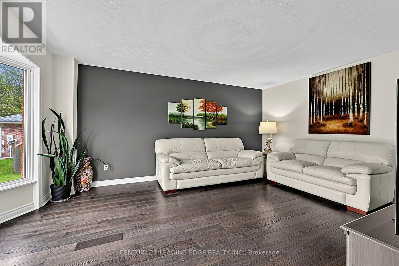 48 BROADVIEW AVENUE - Image 9