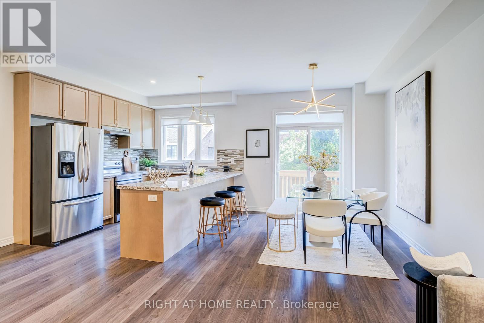 50 COLLIER CRESCENT - 13