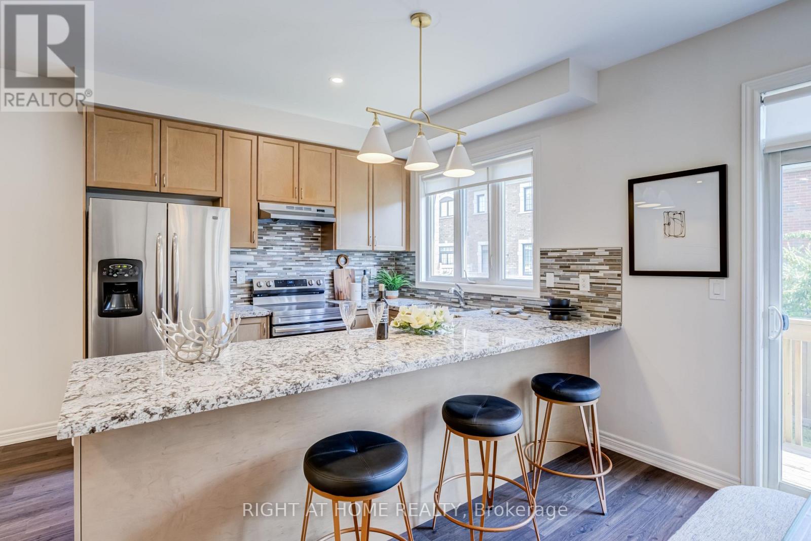 50 COLLIER CRESCENT - 21