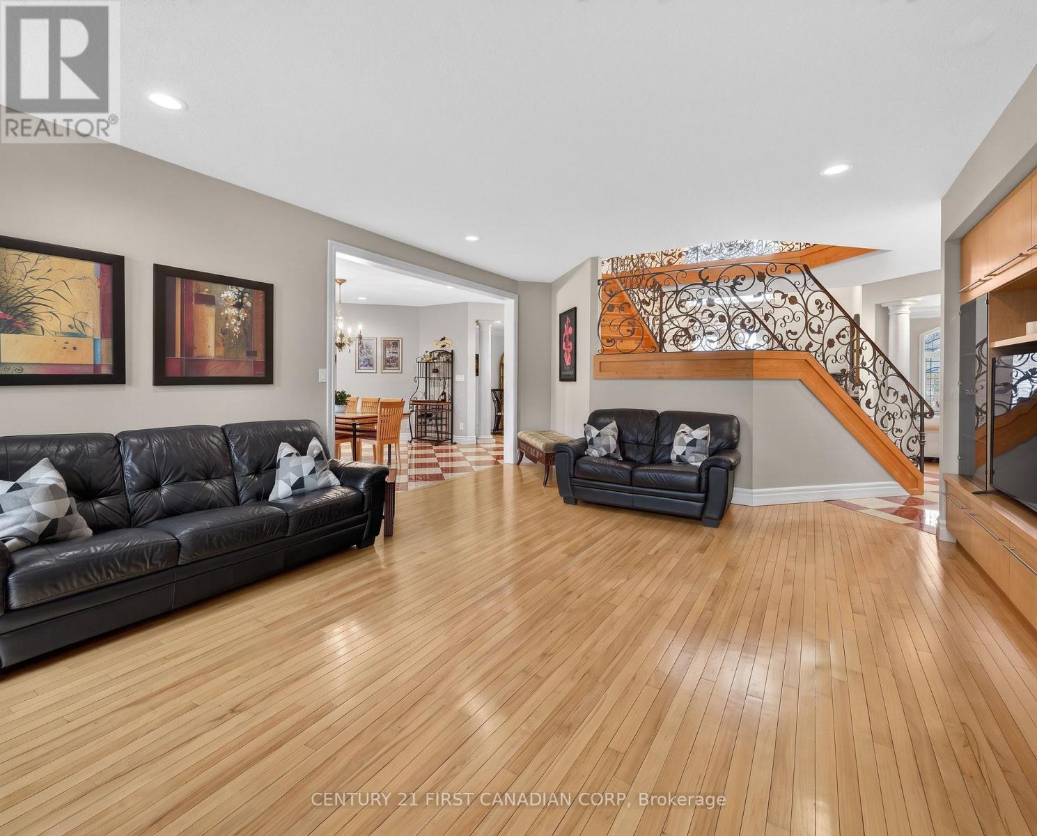 #2 7222 CLAYTON WALK - 10