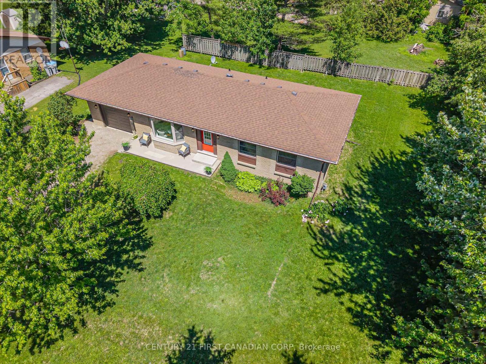 34314 DENFIELD ROAD, Lucan Biddulph (Clandeboye) — photo 1