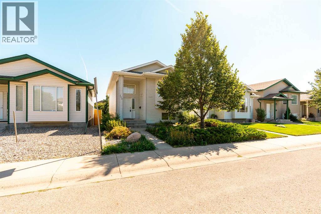 206 Fairmont Garden Road S - 2