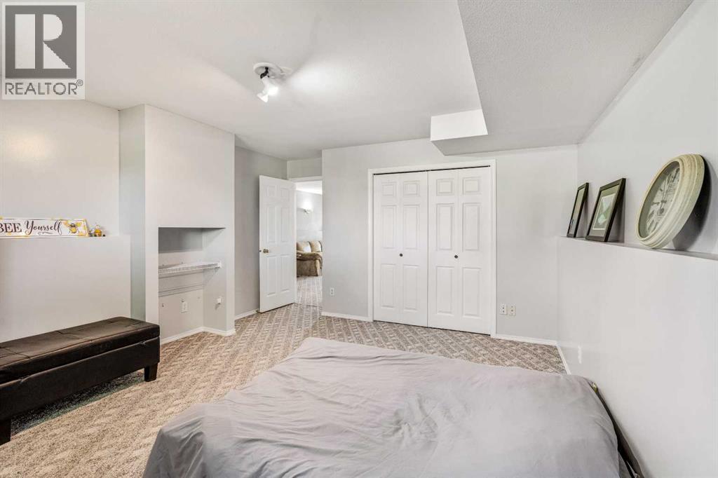 206 Fairmont Garden Road S - Image 32
