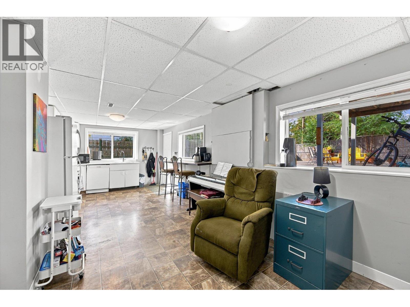 1370 Glenmore Drive - 18