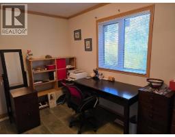 18 Beaver Lane, Norman Wells, NT X1A0T0 Photo 6