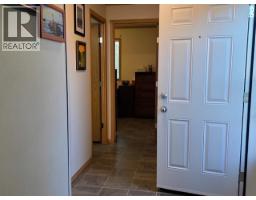 18 Beaver Lane, Norman Wells, NT X1A0T0 Photo 9