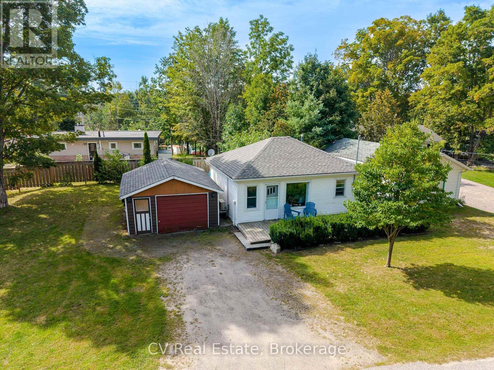 1016 MILL STREET, Muskoka Lakes (Medora) — photo 2