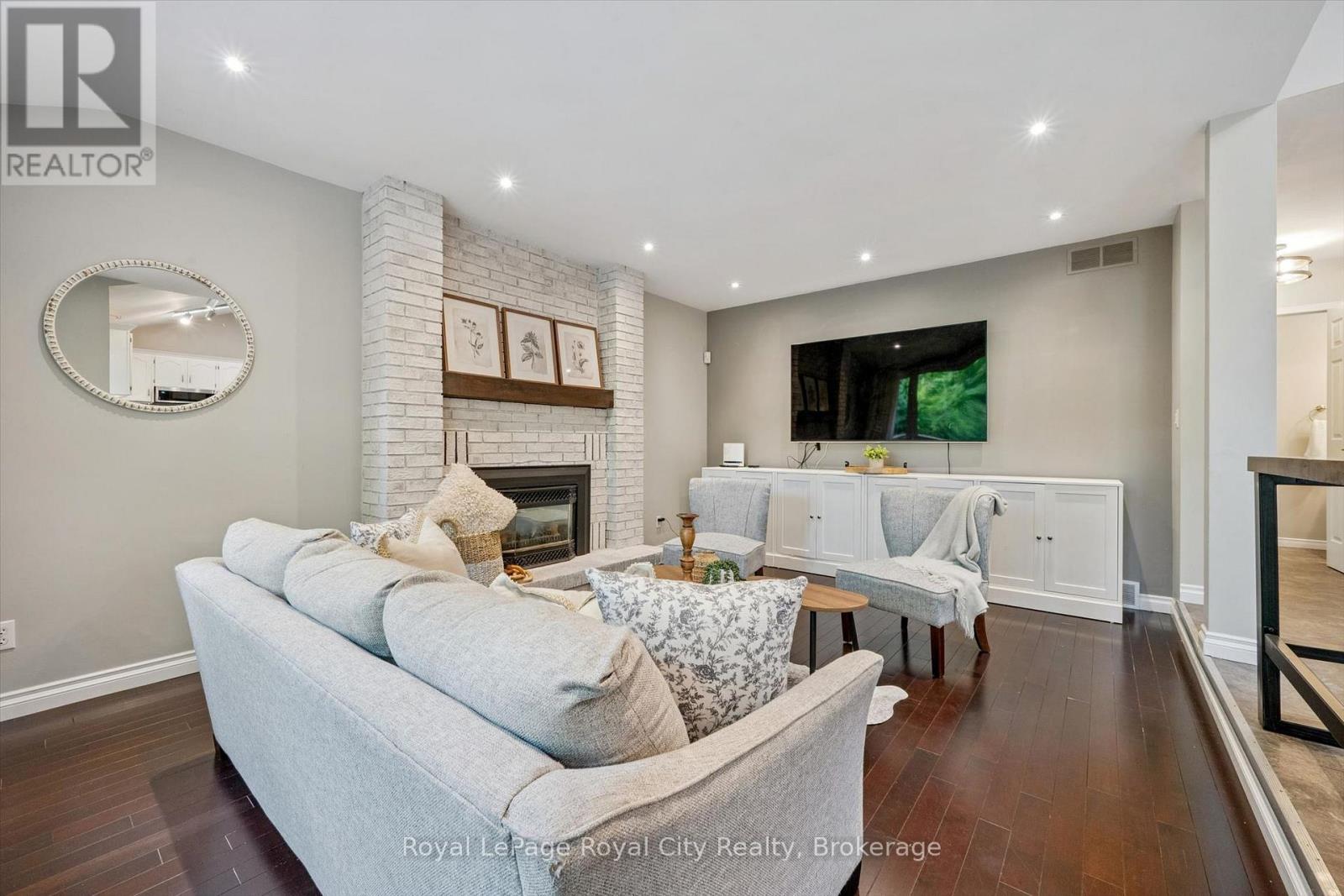 17 SUGARBUSH PLACE - 11