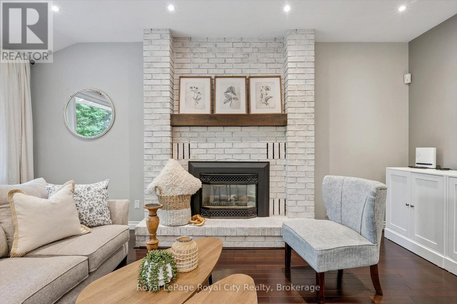 17 SUGARBUSH PLACE - 12
