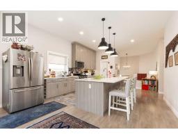 4pc Bathroom - 319 Canyon Boulevard W, Lethbridge, AB T1J6V2 Photo 11