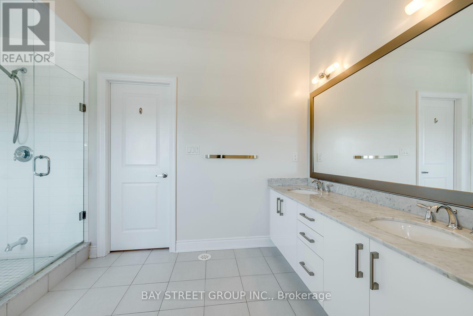 ##21 2172 TRAFALGAR ROAD - 14