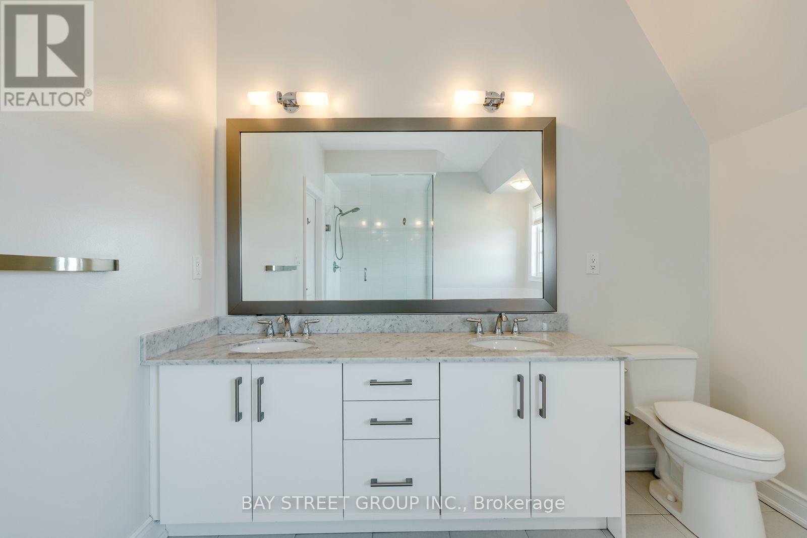##21 2172 TRAFALGAR ROAD - 15