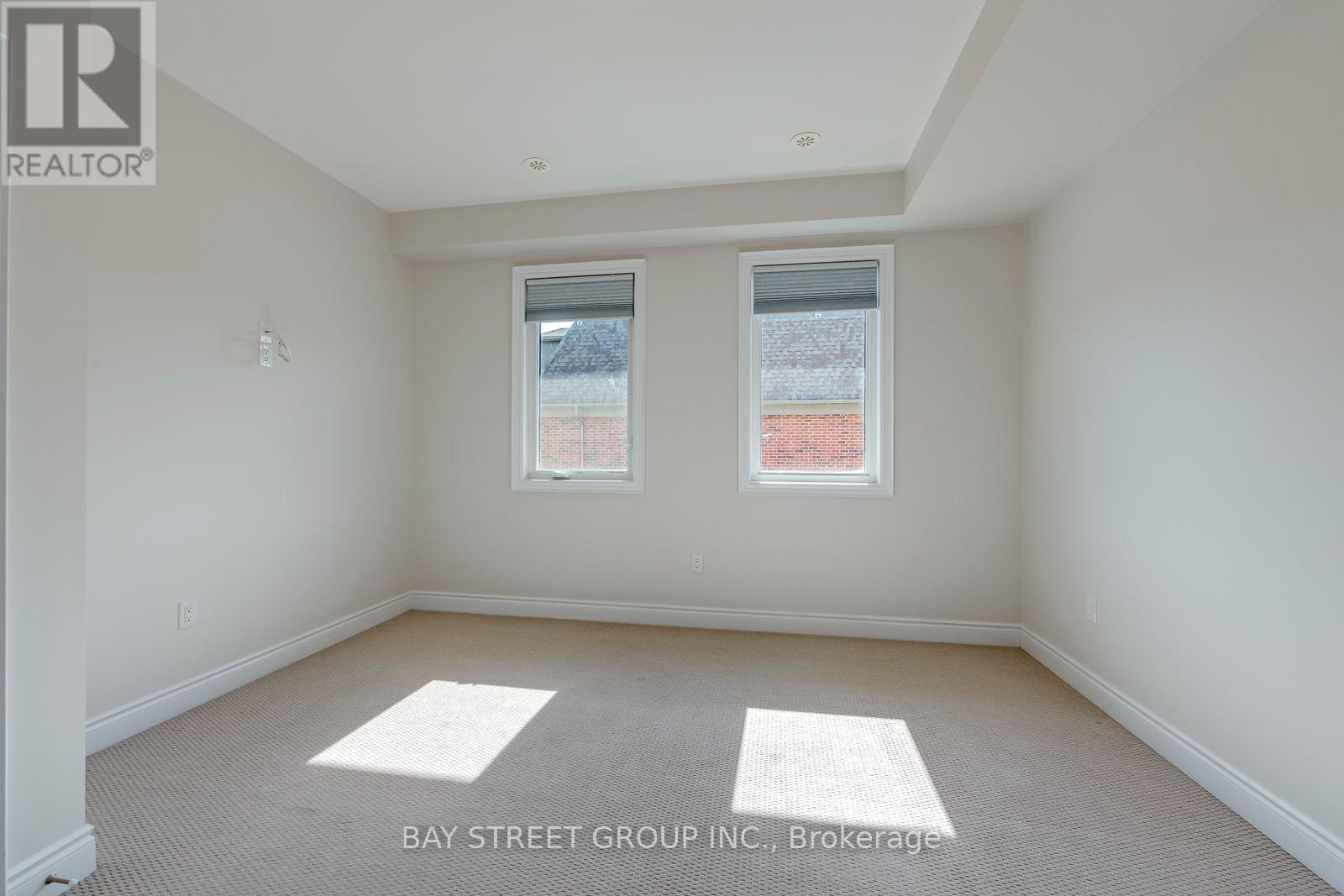 ##21 2172 TRAFALGAR ROAD - 22