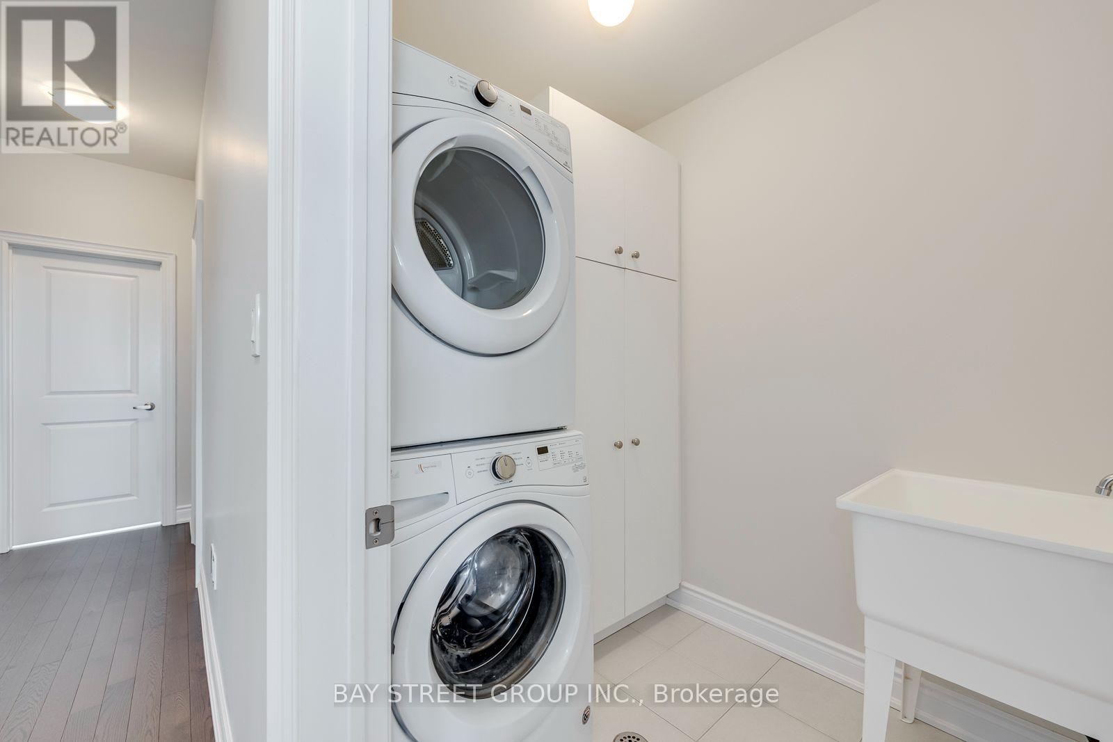 ##21 2172 TRAFALGAR ROAD - 27