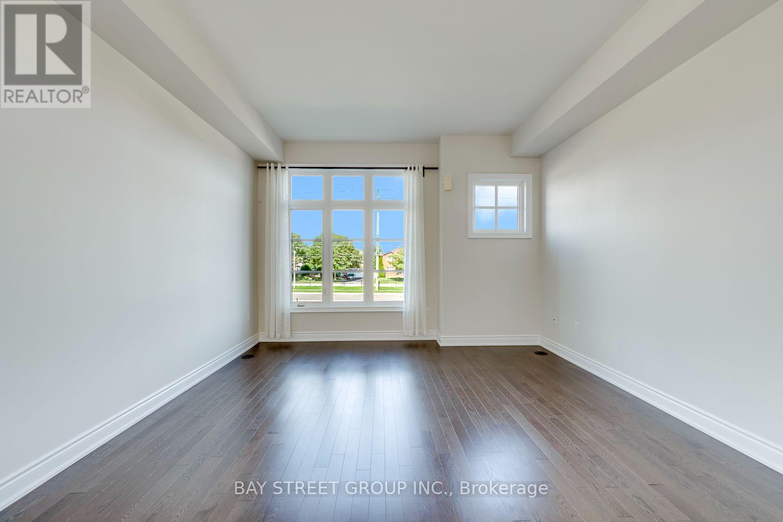 ##21 2172 TRAFALGAR ROAD - 37