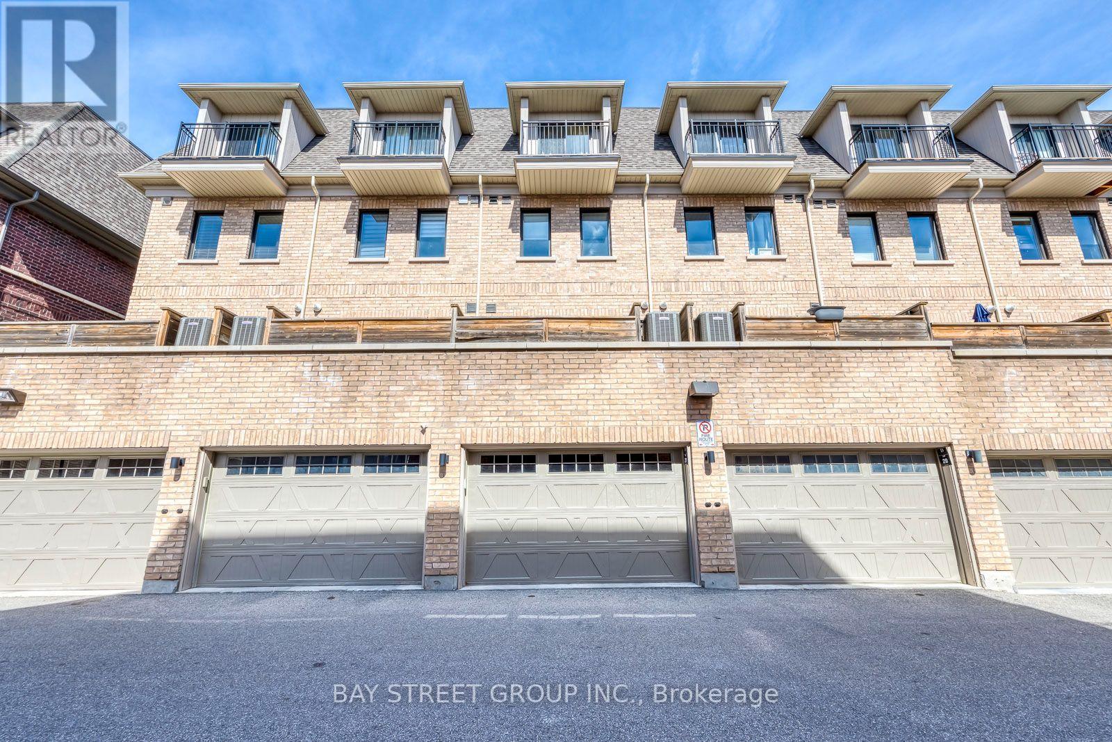 ##21 2172 TRAFALGAR ROAD - 39