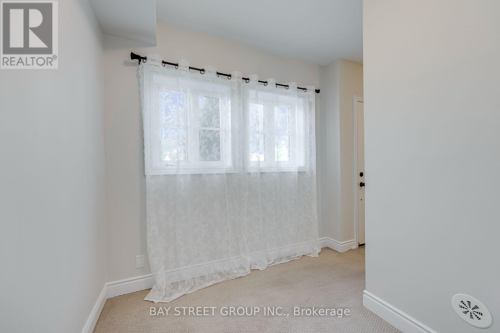 ##21 2172 TRAFALGAR ROAD - 5