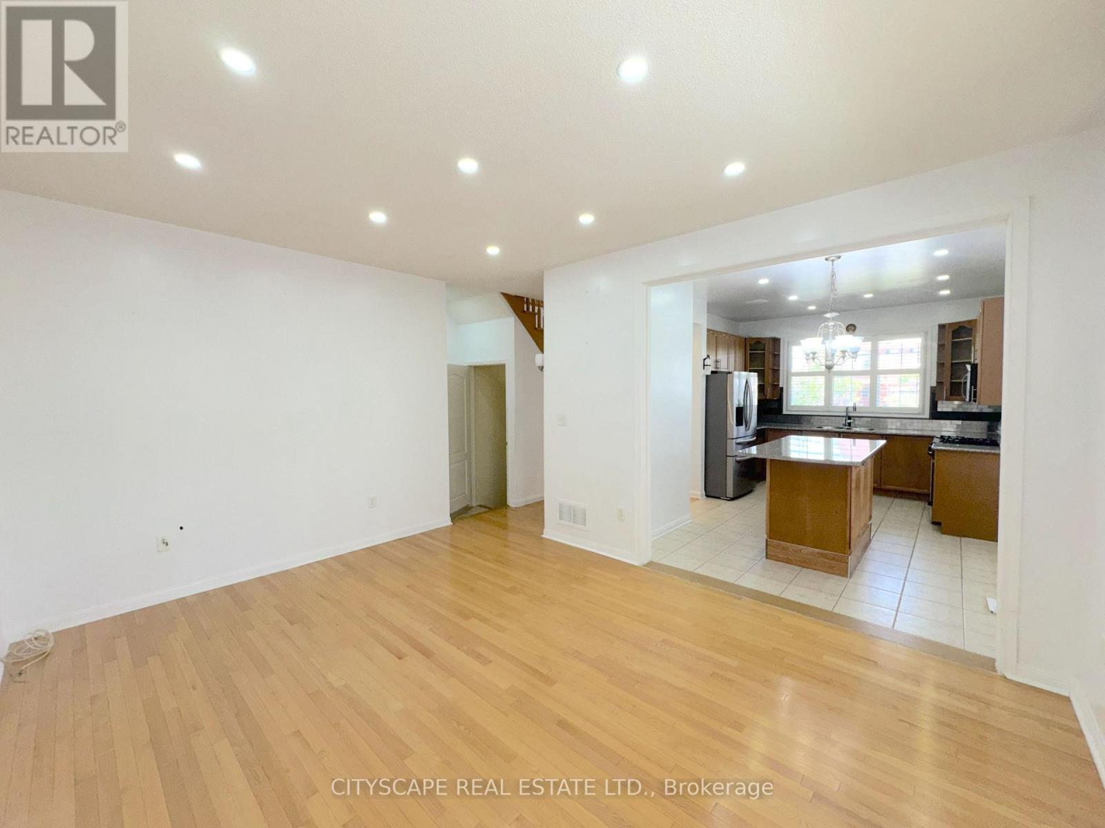 24 EASTWAY STREET - 17