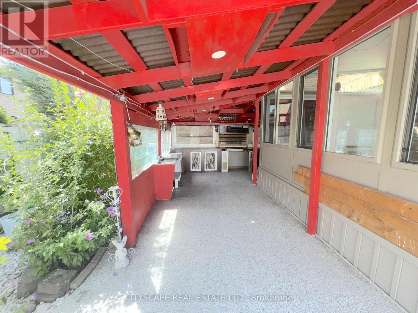 24 EASTWAY STREET - Image 48