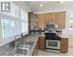 Family room - 24 Eastway Street, Brampton, ON L6S0A4 Photo 13