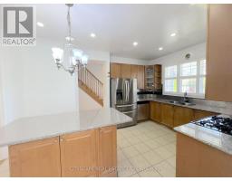 Partial bathroom - 24 Eastway Street, Brampton, ON L6S0A4 Photo 15